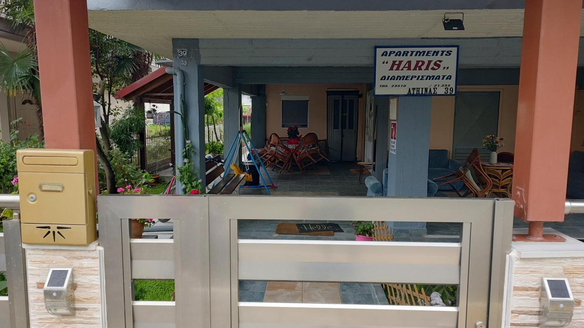 Haris *
